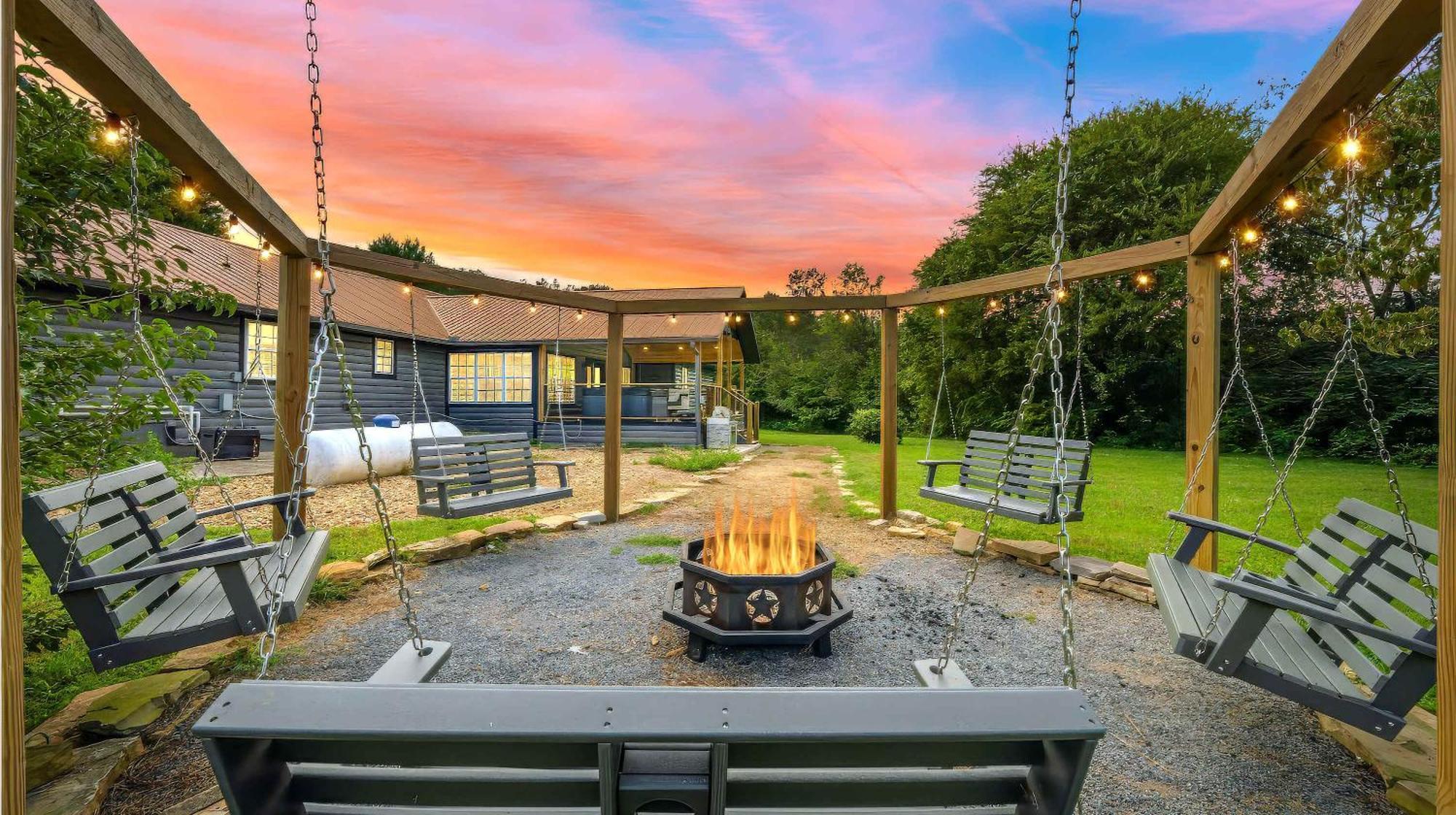 Poolside At Autumn Woods - Pool, Theater, Fireplace, Firepit, Arcade Sevierville Exterior foto